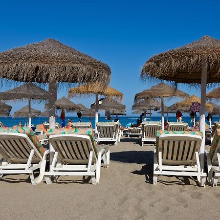 Relaxing Beach Apartment In Fuengirola Parking エクステリア 写真